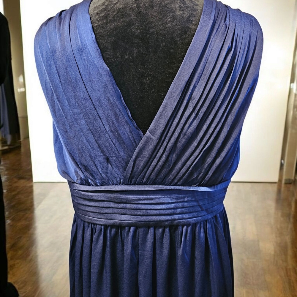 Geode Evening Gown - Picture 6 of 9
